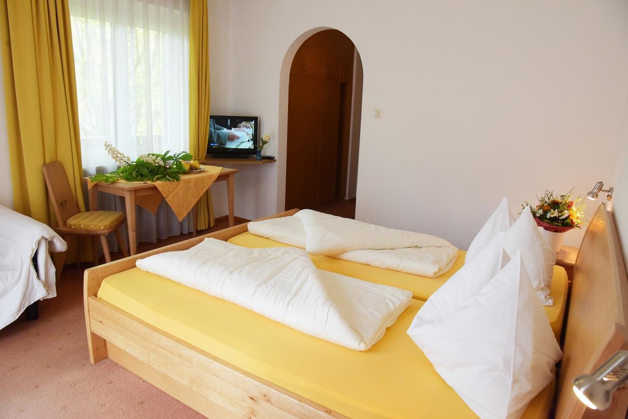 Hotel Pension Schweitzer Силандро Екстериор снимка