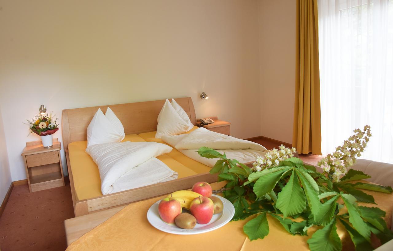 Hotel Pension Schweitzer Силандро Екстериор снимка
